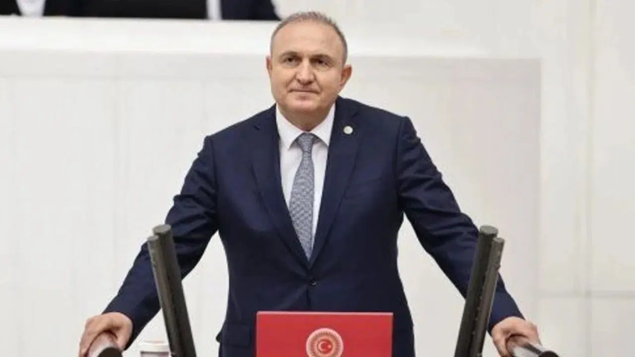 İYİ Parti'de Ömer Karakaş istifası: Meclis'teki sandalye sayısı 27'ye düştü