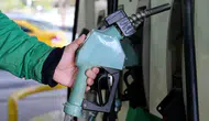 Eşel Mobil Sistemi Nedir? Kalktı mı? Akaryakıt Fiyatlarını Nasıl Etkiliyor? (2026 Güncel Rehber)