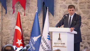 İzmir bunu konuşuyor: Cemil Tugay istifa etti