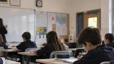 Türkiye'de Öğretmen Açığı Yok mu? Ücretli Öğretmen Tartışması Büyüdü