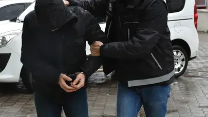 İzmir'de Suç Şebekelerine Yönelik Geniş Kapsamlı Operasyon: 10 Kişi Tutuklandı