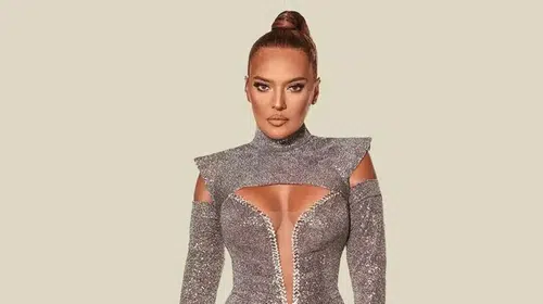 "Tekirdağ'da Müzik Rüzgarı: Sakiler ve Demet Akalın İle Unutulmaz Bir Gece Yaşandı"