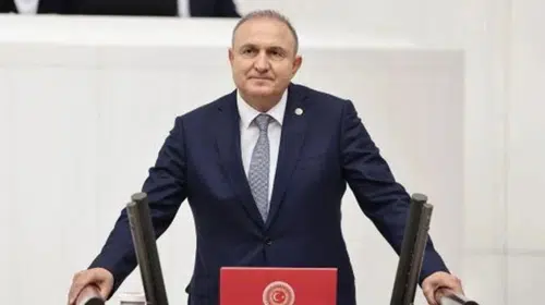İYİ Parti'de Ömer Karakaş istifası: Meclis'teki sandalye sayısı 27'ye düştü