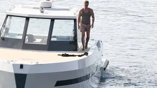 Kıvanç Tatlıtuğ, 80 milyonluk lüks teknesini satışa sundu! Arkasında yatan duygusal nedenler yürekleri burkuyor.