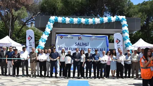 Salihli'de Bilim Fuarı Festivali Coşkuyla Başladı!