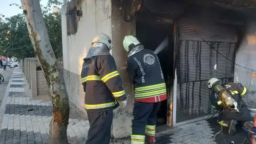 Afyonkarahisar'da Bir İş Yerinde Yangın Kontrol Altına Alındı!