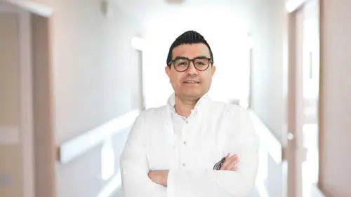 Yaz Aylarında Mide ve Bağırsak Enfeksiyonları Tehdit Ediyor: Uzmanlardan Sıvı Kaybına İlişkin Önemli Uyarılar!