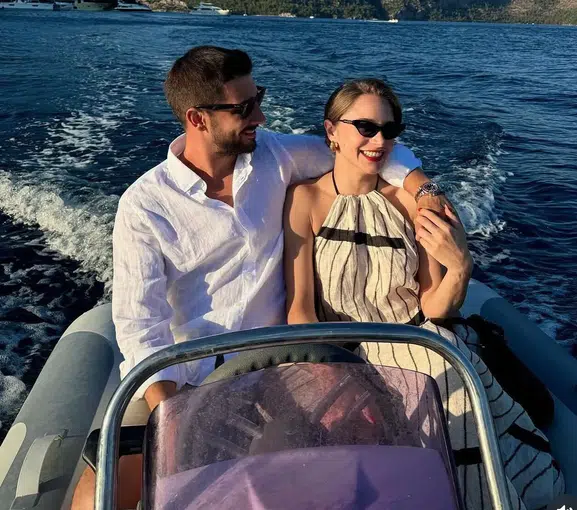 Miray Daner ve Özlem Çerçioğlu'nun Oğlu Arasındaki Aşk İlişkisi Sosyal Medyada Gündem Oldu!
