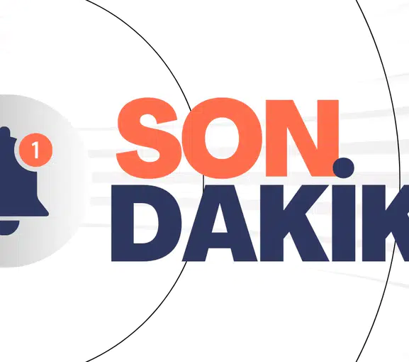 Esenyurt'ta 4 Katlı Binanın Çatısında Korkutan Yangın Çıktı!