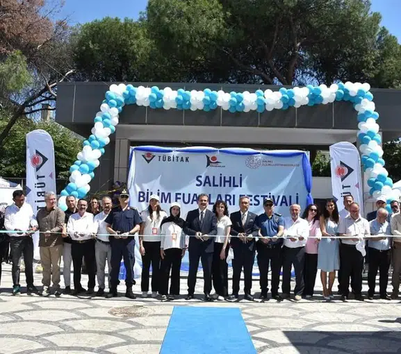 Salihli'de Bilim Fuarı Festivali Coşkuyla Başladı!
