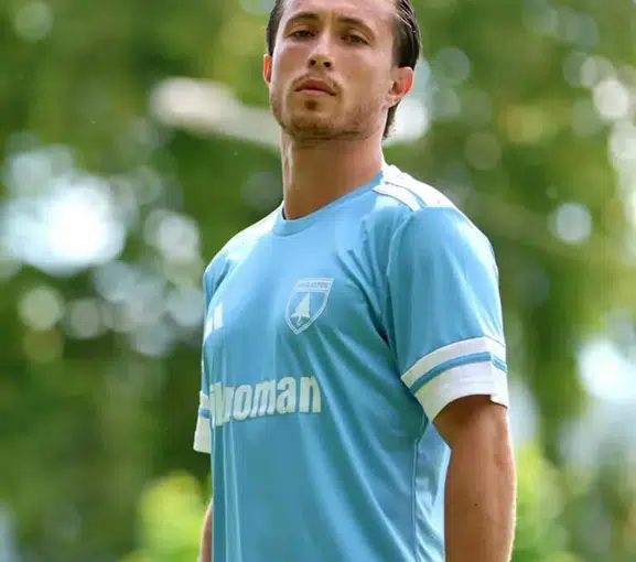 Muğlaspor, Akyaka'nın eşsiz turkuaz tonunu yeni formasında yansıttı!