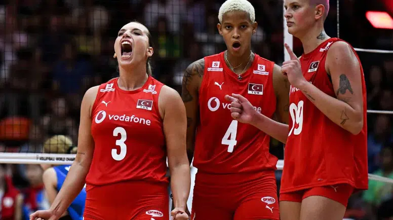 Filenin Sultanları, Japonya'yı Geçerek Çeyrek Finale Yükseldi!